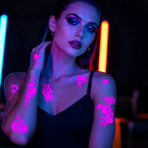 Tatuajes Temporales Fluorescentes que Brillan en la <span class=keywords><strong>Oscuridad</strong></span> al por Mayor, Pegatinas Impermeables para el Cuerpo para Fiestas, Diseños de Mariposas y Estrellas - Product Image 1