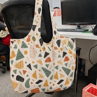 Sac de courses pliable portable en nylon avec logo personnalisé, sac de transport réutilisable pour les voyages et les trajets quotidiens