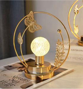 Décoration de bureau moderne de luxe, veilleuse, ornements en métal doré, artisanat artistique avec boule de cristal pour la décoration de la maison, du bureau ou de la table - Product Image 5