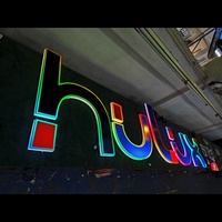 Boîte à lumière LED Magic Color Digital Advertising for Nightclubs Indoor Outdoor Use for Fabric Acrylic Aluminum Brands Custom Shaped
