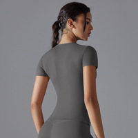 Hauts de yoga sans couture pour femmes Gym Fitness Vêtements à manches courtes Sportswear Workout Running Tops