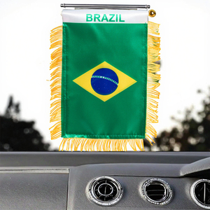 Mini bandiere di nappe sono state appese agli specchietti retrovisori delle auto dei tifosi durante l'evento sportivo di calcio Stati Uniti Canada e Messico - Product Image 5
