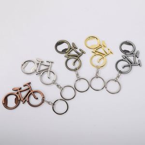 Porte-clés personnalisé en métal en forme de vélo, ouvre-bouteille de bière, avec impression de logo, idéal pour cadeau de mariage ou événementiel - Product Image 3