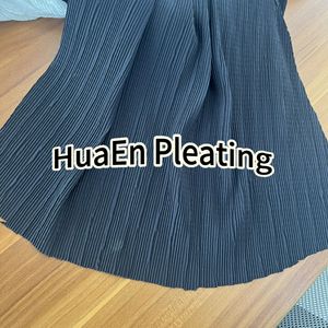 Máquina de Plisado Nueva de HuaEn para Bufandas, Chales y Volantes de Tela Plisada TR, 1600mm, 200m/h, Rodillo de Cobre, Motor de 1.1kW, 1 Año de Garantía - Product Image 6