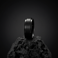 Bague de mariage unisexe en tungstène brossé 8 mm, plaqué zinc noir, bord biseauté, style décontracté et sportif, bijoux THX