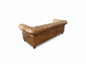 Canapé Chesterfield en cuir, design classique rembourré, assise profonde confortable, élégant, durable, parfait pour le salon - Product Image 2