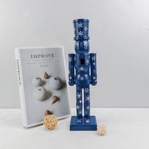 Figurine décorative en bois de 14 pouces, finition bleue brillante, avec flocons de neige, <span class=keywords><strong>casse</strong></span>-<span class=keywords><strong>noisette</strong></span> pour la décoration, vente en gros - Product Image 1