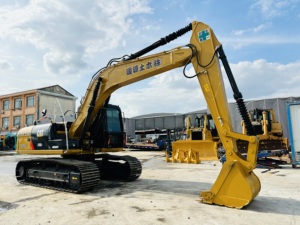 Excavadora Usada Caterpillar 315D2L Modelo 2024 Excelente Estado Alta Calidad Lista para Exportación Motor Caja de Cambios 320B 320C 320D - Product Image 2
