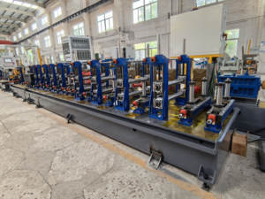 Ligne de production de tubes carrés et rectangulaires en acier inoxydable, soudage <span class=keywords><strong>plasma</strong></span> TIG, 3 cathodes, contrôle intelligent par PLC, qualité médicale - Product Image 3