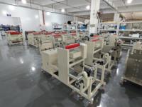 Machine de découpe de rouleaux géants de 1600 mm à commande PLC et servomoteur, personnalisée pour papier, tissu, ruban BOPP et film