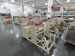 Machine de dé<span class=keywords><strong>coupe</strong></span> de rouleaux jumbo de 1600 mm de largeur, personnalisée pour papier, tissu, film BOPP, film conique - Product Image 5