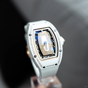 Montre-bracelet mécanique classique 07-01 avec boîtier en céramique blanche, mouvement squelette et diamants incrustés - Product Image 3