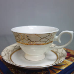 Juegos <span class=keywords><strong>De</strong></span> Cena, juego <span class=keywords><strong>De</strong></span> Vajilla <span class=keywords><strong>De</strong></span> Calcomanía Dorada, Plato <span class=keywords><strong>De</strong></span> Cena <span class=keywords><strong>De</strong></span> Cerámica, Vajilla <span class=keywords><strong>De</strong></span> China <span class=keywords><strong>De</strong></span> Hueso Fino, Juego <span class=keywords><strong>De</strong></span> Platos <span class=keywords><strong>De</strong></span> Cocina <span class=keywords><strong>De</strong></span> Oro <span class=keywords><strong>Real</strong></span> <span class=keywords><strong>De</strong></span> Lujo - Product Image 2