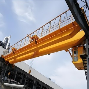 Grúa Puente Ligera con Gancho QD para Instalación de Baja Presión en Fábricas Antiguas - Product Image 4
