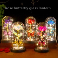 Lampe LED Rose Galaxie Double Papillon Faite à la Main sous Cloche en Verre/Acrylique – Rose Éternelle Romantique et Onirique pour la Saint-Valentin et la Fête des Mères