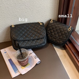 Sac à bandoulière matelassé à chaîne pour femmes, noir, grande taille, sac à bandoulière décontracté à la mode, boucle magnétique, 7 pouces - Product Image 1
