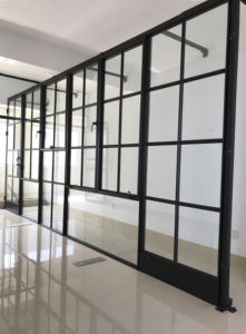 Thiết kế hiện đại TBS <span class=keywords><strong>SS</strong></span>-128 sắt thép cửa trượt với khung hẹp hoàn thành Temper <span class=keywords><strong>Glass</strong></span> cho căn hộ - Product Image 2