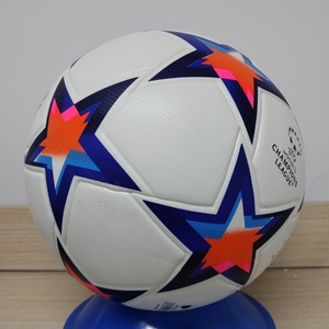 Ballon de football de taille 5 populaire dans le monde entier, en PU PVC, thermocollé, de qualité supérieure, pour le sport - Product Image 2