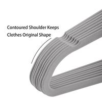 Cintre en velours crochet en métal aminci antidérapant support de séchage en plastique multifonctionnel conception flexible pour les manteaux et l'utilisation en magasin