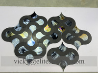 Mosaïque Arabesque Waterjet en marbre noir et verre irisé pour crédence de cuisine et mur de douche