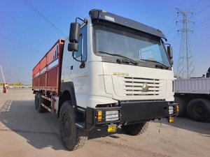 Camion de cargaison de Sinotruk 6*6 de marque de la Chine petit camion - Product Image 3