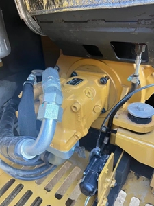 Pelle sur chenilles Caterpillar CAT305.5E d'occasion Mini pelleteuse de 5,5 tonnes avec brise-moteur EPA à godet 0.22 CBM - Product Image 5