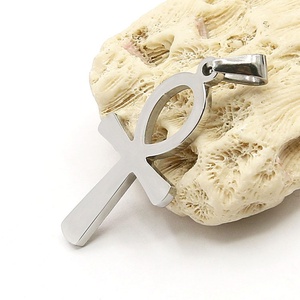 Colgante de Cruz Ankh Egipcio Chapado en Oro, Símbolo de la Vida - Product Image 2