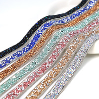 Ruban de strass en résine thermocollante à dos plat pour la décoration de vêtements, de bijoux et d'accessoires DIY