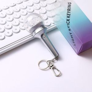 Tùy Chỉnh Buổi Hòa Nhạc Acrylic Đầy Màu Sắc Đèn Glow Keychain Túi Phụ Kiện Lưu Niệm LED Nhấp Nháy Keyring - Product Image 4