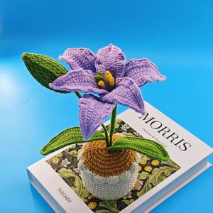Fleur artificielle faite à la main en crochet, pot de fleurs en forme de lys, <span class=keywords><strong>cadeau</strong></span> <span class=keywords><strong>mignon</strong></span> <span class=keywords><strong>pour</strong></span> elle, petite amie, amie, collègue, bouquet de fleurs en crochet - Product Image 3