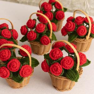 Ramos de flores en maceta tejidos a mano con hilo, cestas de rosas rojas, éxito de ventas transfronterizo, adornos de escritorio en maceta - Product Image 2
