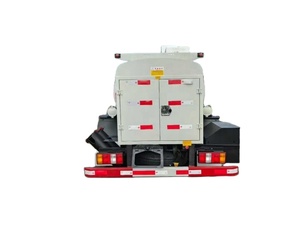 Camion-citerne de transport de carburant JMC 4x4 4x2 de petite taille 15001-30000L, neuf et personnalisable - Product Image 5