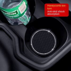 Sottobicchiere in Gomma Siliconica per Auto con Diamanti Antiscivolo per <span class=keywords><strong>Mercedes</strong></span>-Benz Classe E <span class=keywords><strong>GLC</strong></span> C260L GLE GLB Logo Personalizzato - Product Image 5