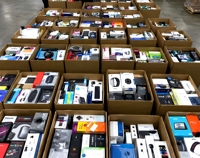 Kotak Misteri Elektronik 2 Pcs Paket Gadget Acak Jam Tangan Pintar Kamera Earbuds Kotak Misteri untuk Ulang Tahun Natal Grosir