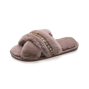 Chaussons pour la maison fabriqués en gros Chaussons en <span class=keywords><strong>fausse</strong></span> <span class=keywords><strong>fourrure</strong></span> de lapin avec croix plate personnalisés pour femmes filles - Product Image 6