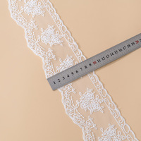 Dentelle florale brodée soluble dans l'eau en maille de soie de la marque Acme, modèle Acme M, pour ourlets de jupes, vêtements et textiles de maison