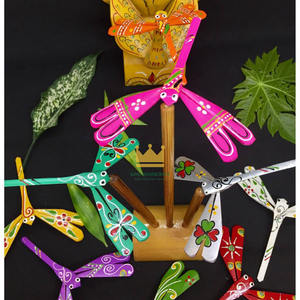 Libélula de Bambú Pintada a Mano con Laca, Regalo Animal, Souvenir Vietnamita para el Hogar u Oficina, Ecológico, de Vietnam - Product Image 5