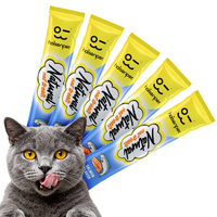 Nourriture humide pour chats en gros, marque privée, hypoallergénique, bâtonnets de lapin, poulet et poisson, collations crémeuses et juteuses, sans additifs artificiels, OEM