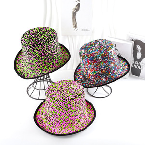 Chapeau Seau à Paillettes Vert Rose Coloré en Polyester – Accessoire de Mode au Style Individuel - Product Image 1