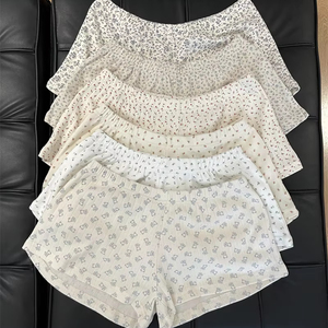 Ropa de Mujer Brandy BM Verano Niñas Algodón Puro Estampado <span class=keywords><strong>Pantalones</strong></span> <span class=keywords><strong>Cortos</strong></span> de Cintura Elástica Oso Floral <span class=keywords><strong>Pantalones</strong></span> de Casa Moda Femenina Pijama - Product Image 1