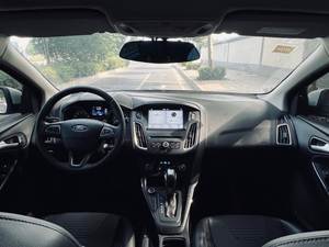 Vendita all'ingrosso usato <span class=keywords><strong>2018</strong></span> <span class=keywords><strong>Ford</strong></span> <span class=keywords><strong>Focus</strong></span> berlina classico EcoBoost 180 automatico Elite mano destra sterzo ibrido scuro Gas Turbo - Product Image 6