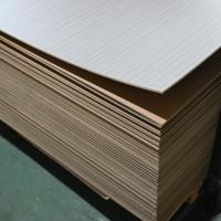 Panneaux MDF modernes de tailles personnalisables, épaisseur 3 mm, placage bois, résistants à l'humidité, normes d'émission de formaldéhyde E1 pour salon