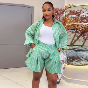 Nouvelle Collection Été 2026 : Ensemble Décontracté Femme Style Africain – Blouse <span class=keywords><strong>Vert</strong></span> Clair Transparent à Manches Trois-quarts et Imprimé Géométrique - Product Image 4