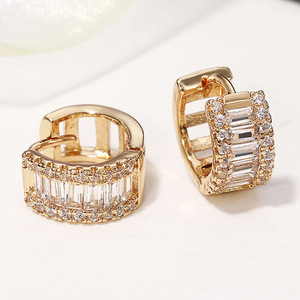 Orecchino a Clip Unisex per Donne e Uomini, Accessorio per Orecchio Semplice da Indossare Quotidianamente, Gioiello di Moda - Product Image 6