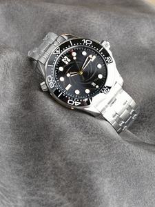 O-M-G seahorse 210.22.42.20.004 James Bond นาฬิกาเซรามิกสีดำหมุนได้หน้าปัดสีขาวดูหรูหราดำน้ำ - Product Image 4