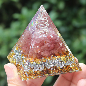 Pyramide en cristal blanc, pilier en résine époxy, artisanat Feng Shui, ornement de bureau, décoration de salon, cadeau d'anniversaire - Product Image 4