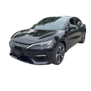 Voiture SUV électrique noire d'occasion, phares LED, feux de jour, jantes en alliage - Product Image 5