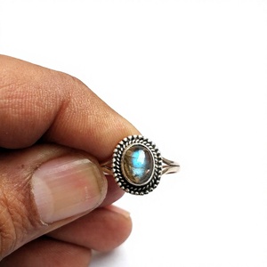 Handcrafted Beautiful <b>925</b> <b>Sterling</b> <b>Silver</b> <b>Rings</b> with Labradorite Stone - Product Image 4