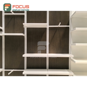Estantería de Exhibición de Vidrio Templado para Tiendas Minoristas, Directo de Fábrica, Ideal para Contratistas y Franquicias de Tiendas de Ropa - Product Image 4