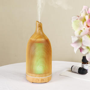 เครื่องเพิ่มความชื้นลายไม้ 200 มล. เครื่องกระจายกลิ่นอโรมาอัลตราโซนิก ใช้พลังงานจาก USB สำหรับห้องนอน สำนักงาน เครื่องทำน้ำมันหอมระเหย - Product Image 1